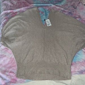 V neck short sleeve sweater